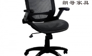 當辦公椅臟了時，我們應該如何進行清潔？